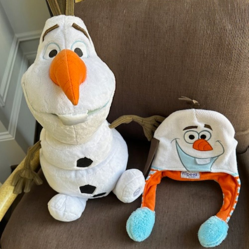 OLAF combo Plush Toy and Flipeez hat!